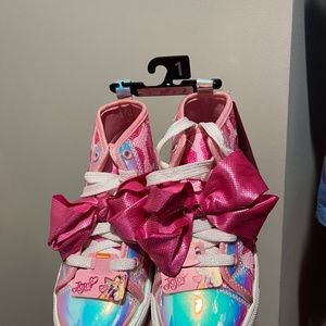 Size 1 new Jojo Siwa girls shoes